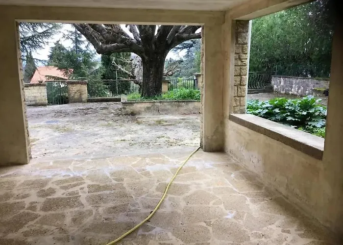 Holiday home Maison Spacieuse A Avec Jardin 150 M²