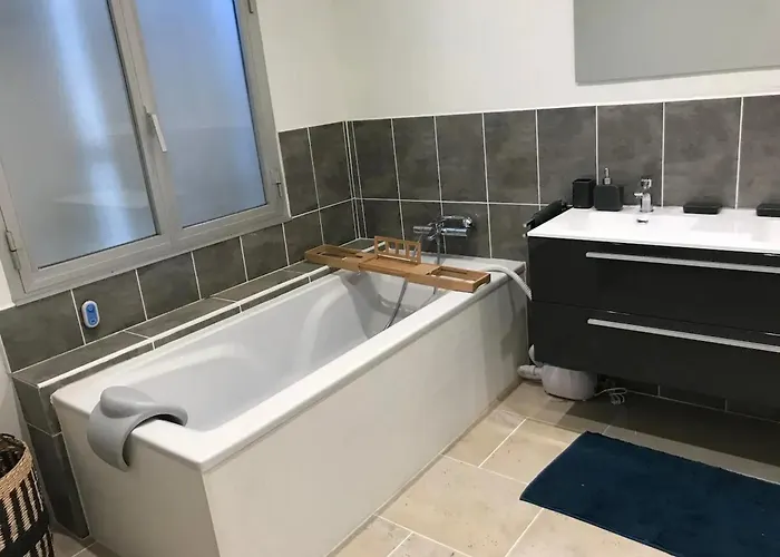 Maison Spacieuse A Avec Jardin 150 M² Holiday home Villeneuve-les-Avignon
